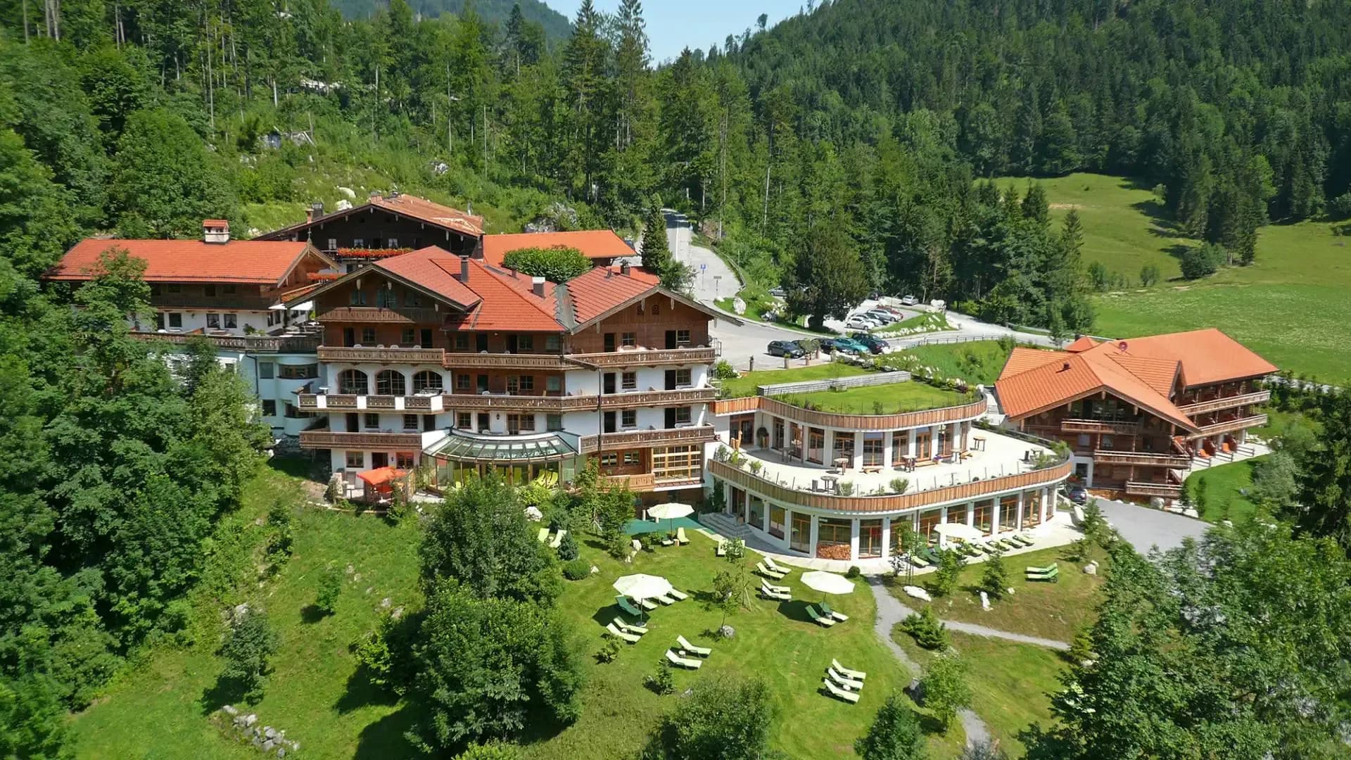 Kraft des Atems & sanftes Yoga – Auszeit im 4* Berghotel Tatzlwurm