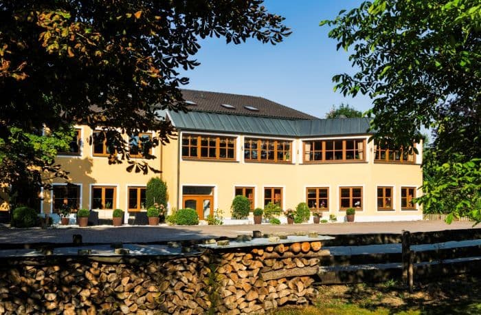 Mehr Resilienz durch Yoga & basische Ernährung – Auszeit im Gourmethotel in Bayern
